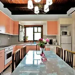 Al Mare بيت للعطل
