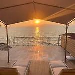 بيت للعطل Al Mare