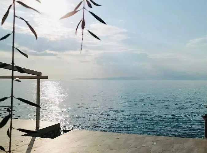 Al Mare بيت للعطل